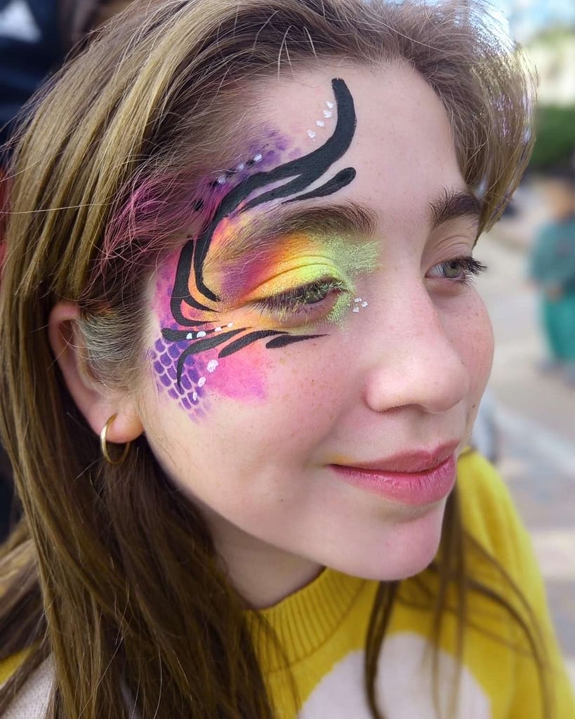 Maquillaje artístico infantil abstracto