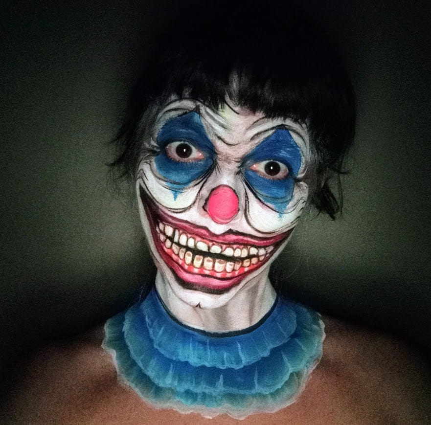 Mauge con maquillaje de caracterización